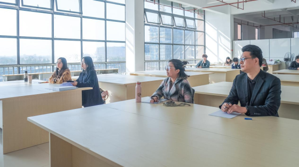 建筑室内与风景园林设计毕业答辩圆满落幕